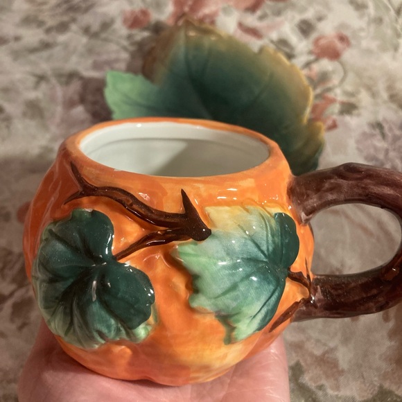 Fall Pumpkin Tea Cup Set - Picture 4 of 5